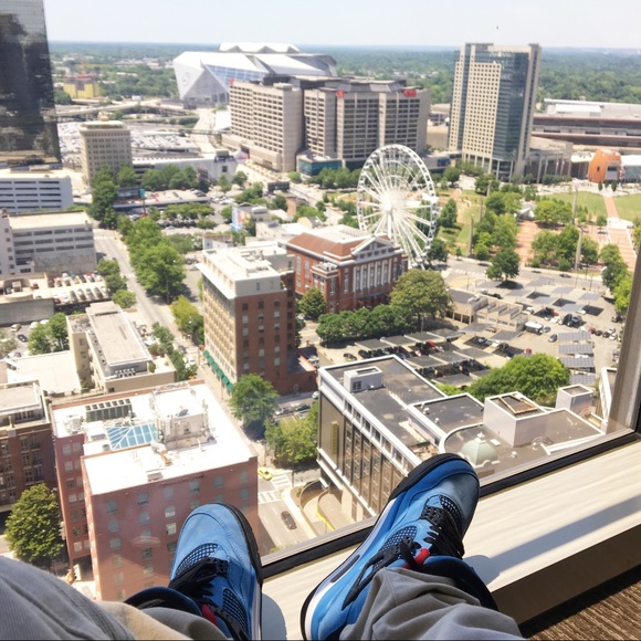 TRAVIS SCOTT X AIR JORDAN 4 . SIZE 9 US - Picture 2 of 5